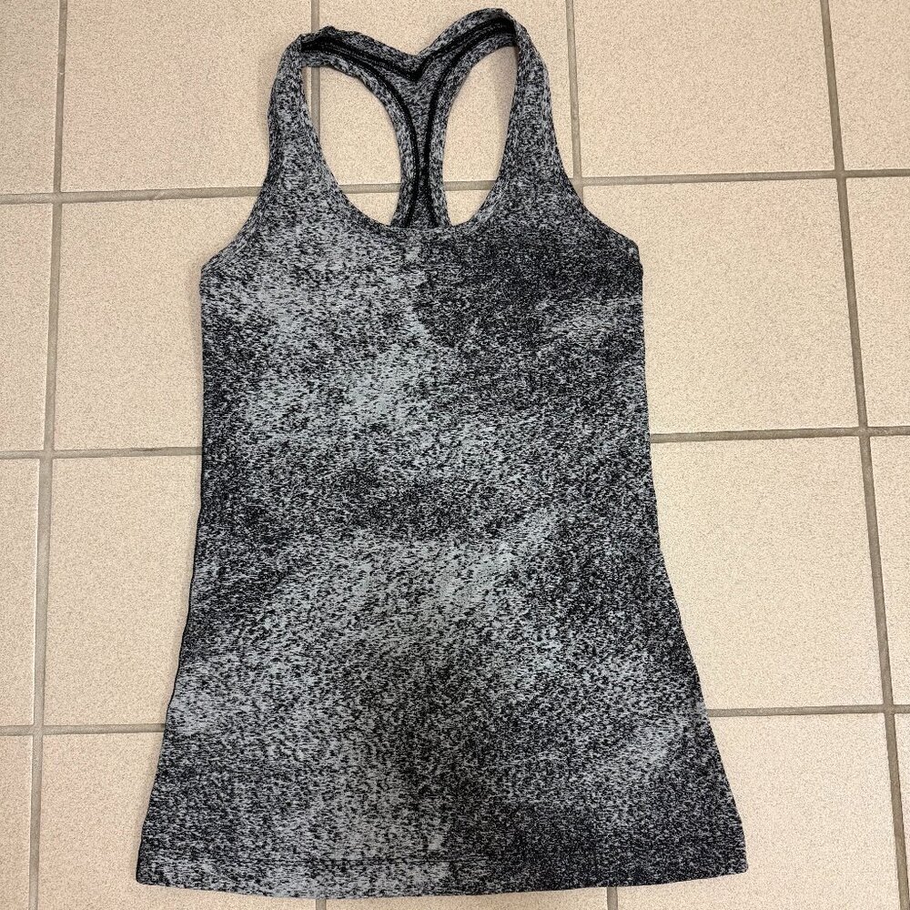 Lululemon Swiftly Tech Racerback Black/White Seamless Tank Size 6